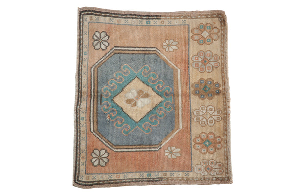 Vintage Distressed Oushak Square Rug Mat // ONH Item: 11726