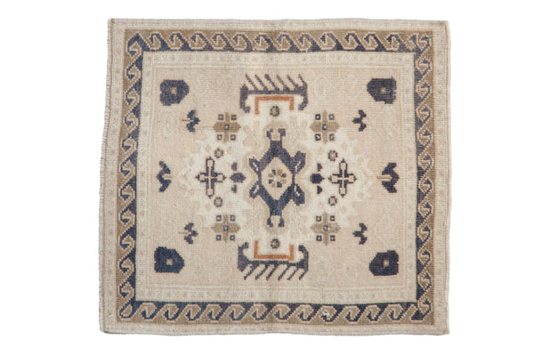 Vintage Distressed Oushak Square Rug Mat // ONH Item: 11729