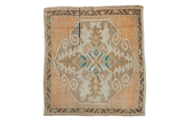Vintage Distressed Oushak Square Rug Mat // ONH Item: 11730
