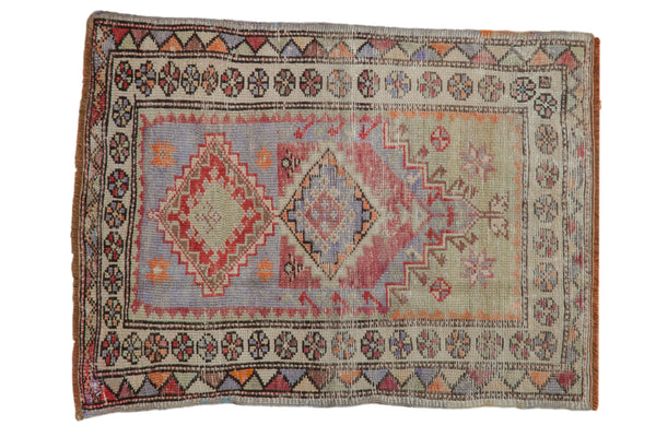 Vintage Distressed Oushak Rug Mat // ONH Item: 11753