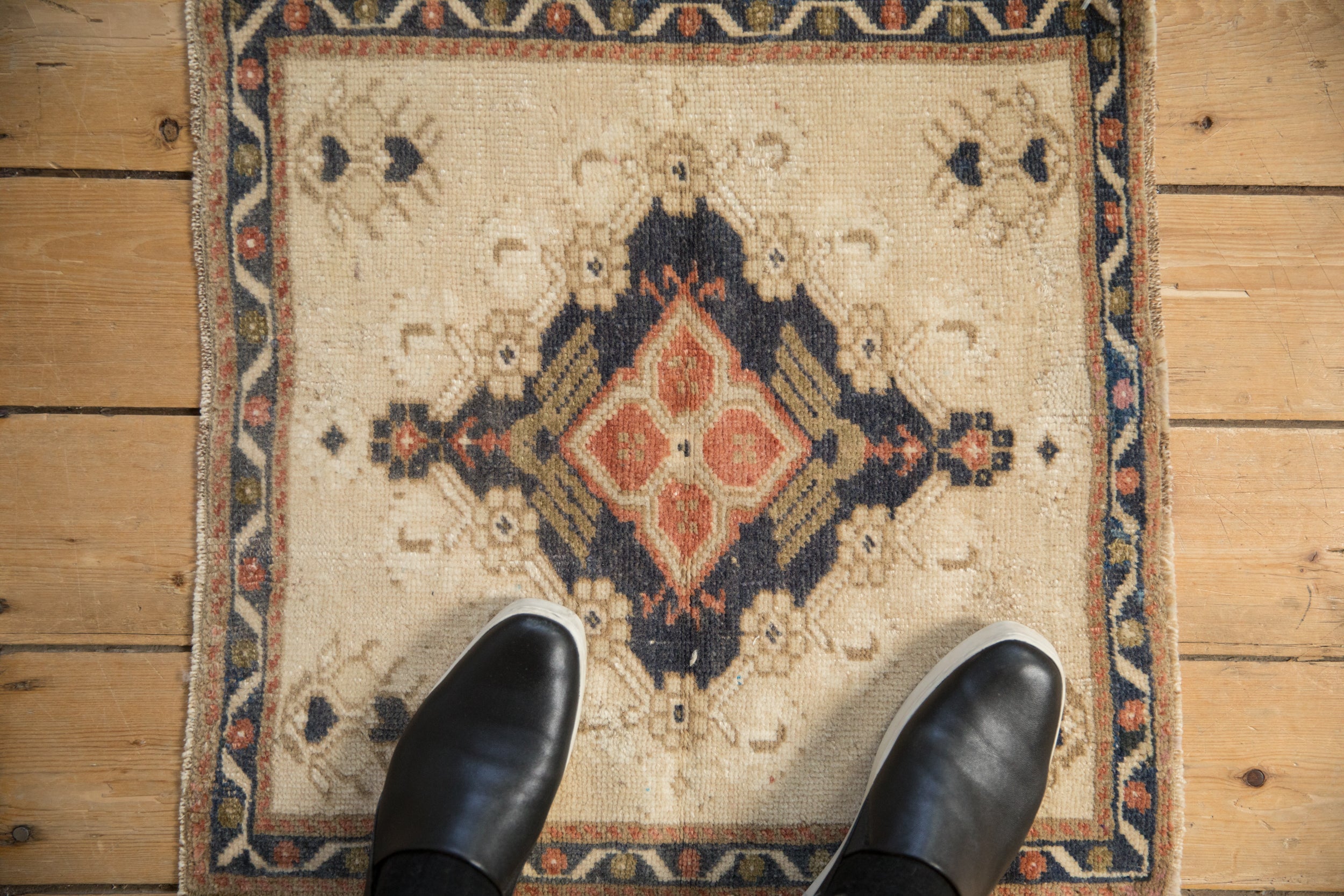 Vintage Distressed Oushak Square Rug Mat // ONH Item: 11786, Image 1