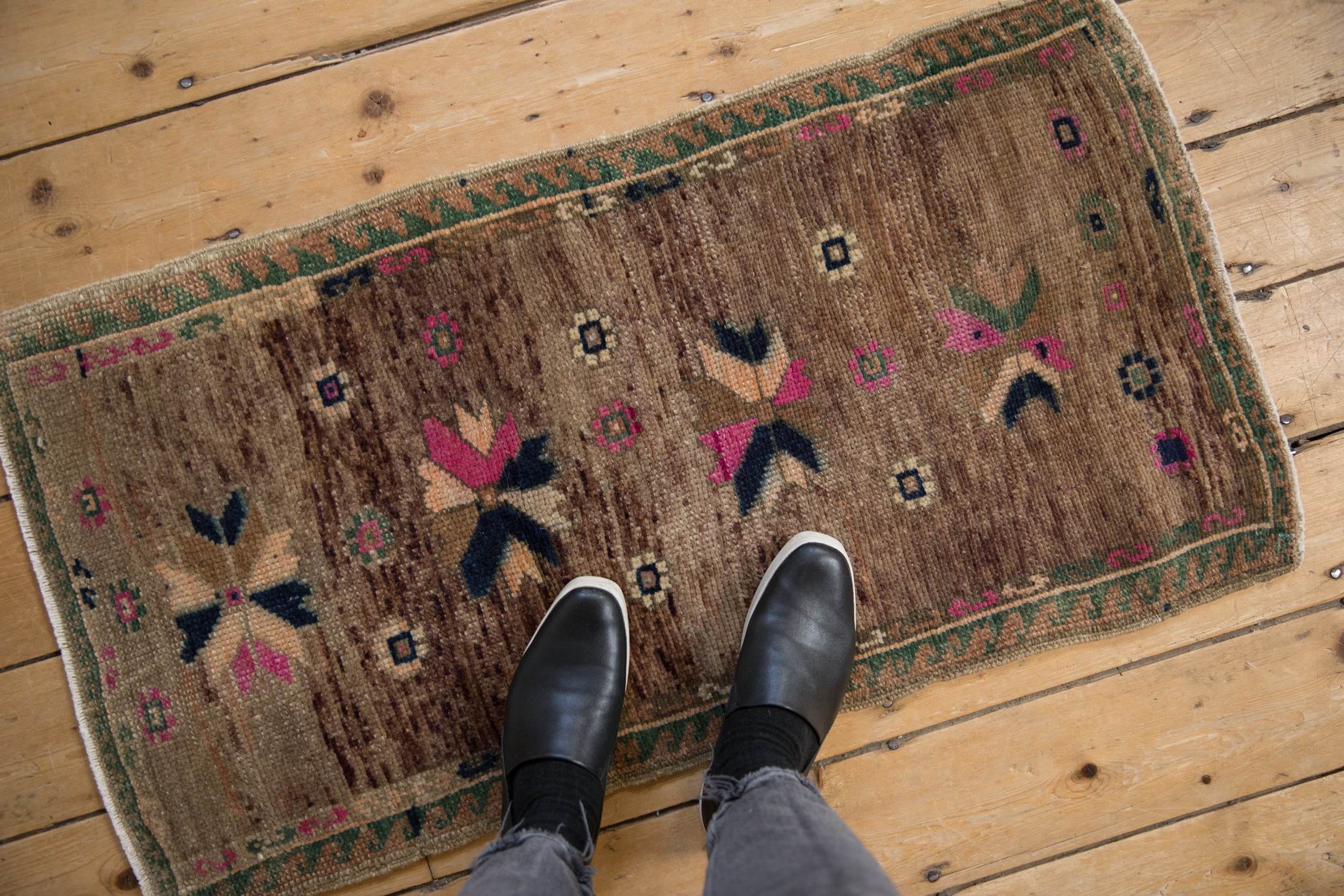 Vintage Distressed Oushak Rug // ONH Item: 11791, Image 1