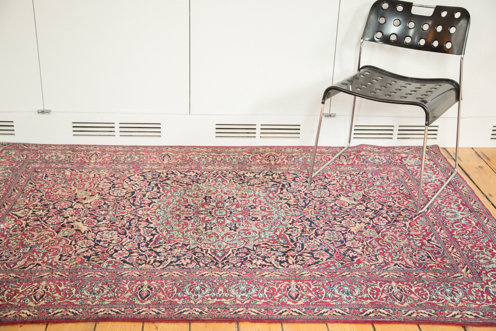 5x7 Persian Isfahan Rug // ONH Item 1180 Image 1