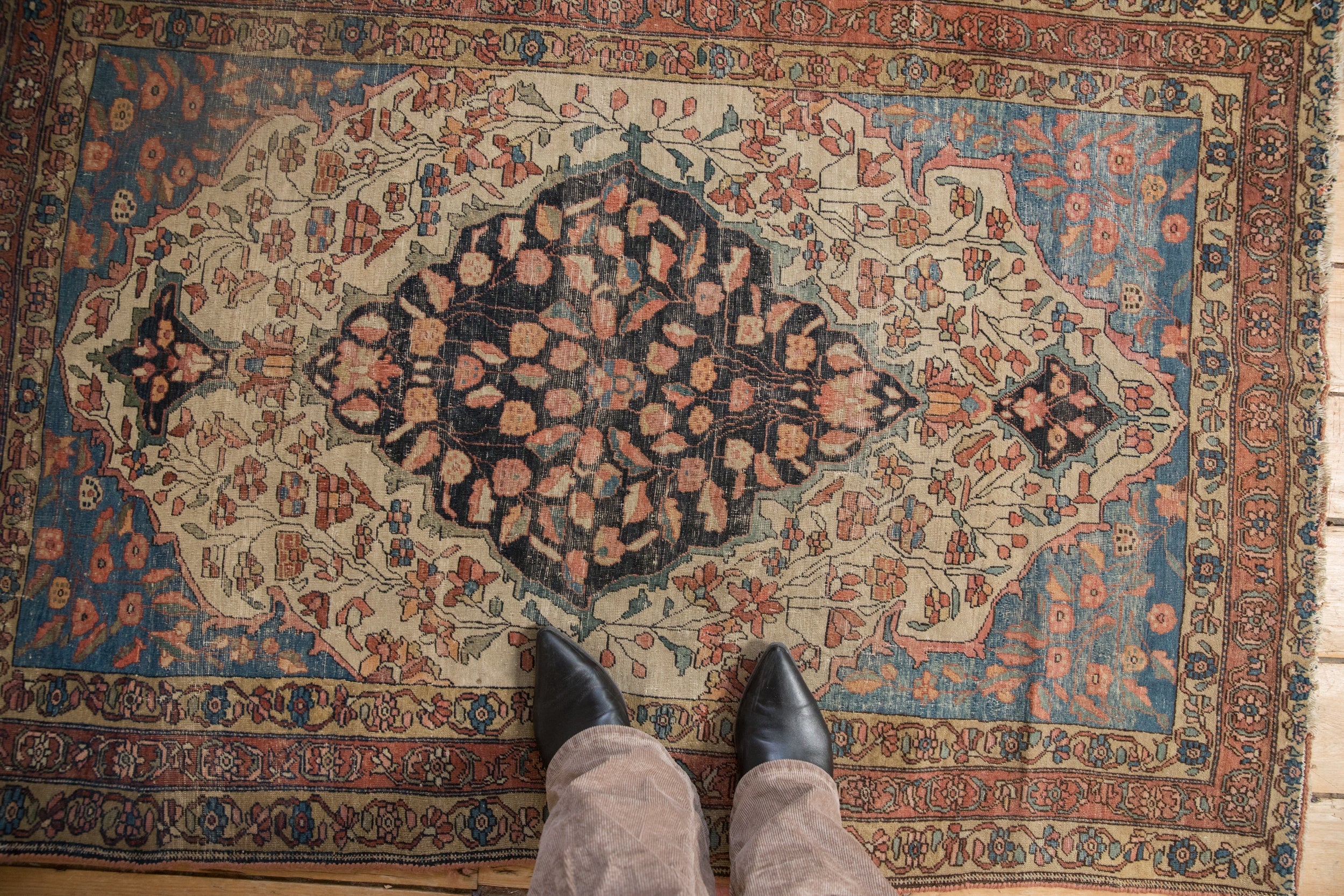 3.5x5 Antique Fine Farahan Sarouk Rug // ONH Item 11848 Image 1