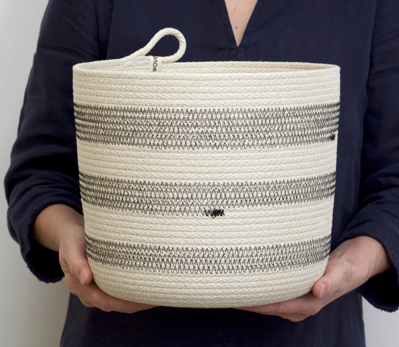 Woven Rope Basket Bucket // ONH Item 11860 Image 1
