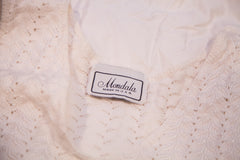 Vintage 70s Boho White Knit Cropped Top // Size S - M // Cropped Shirt // ONH Item 1690 Image 4