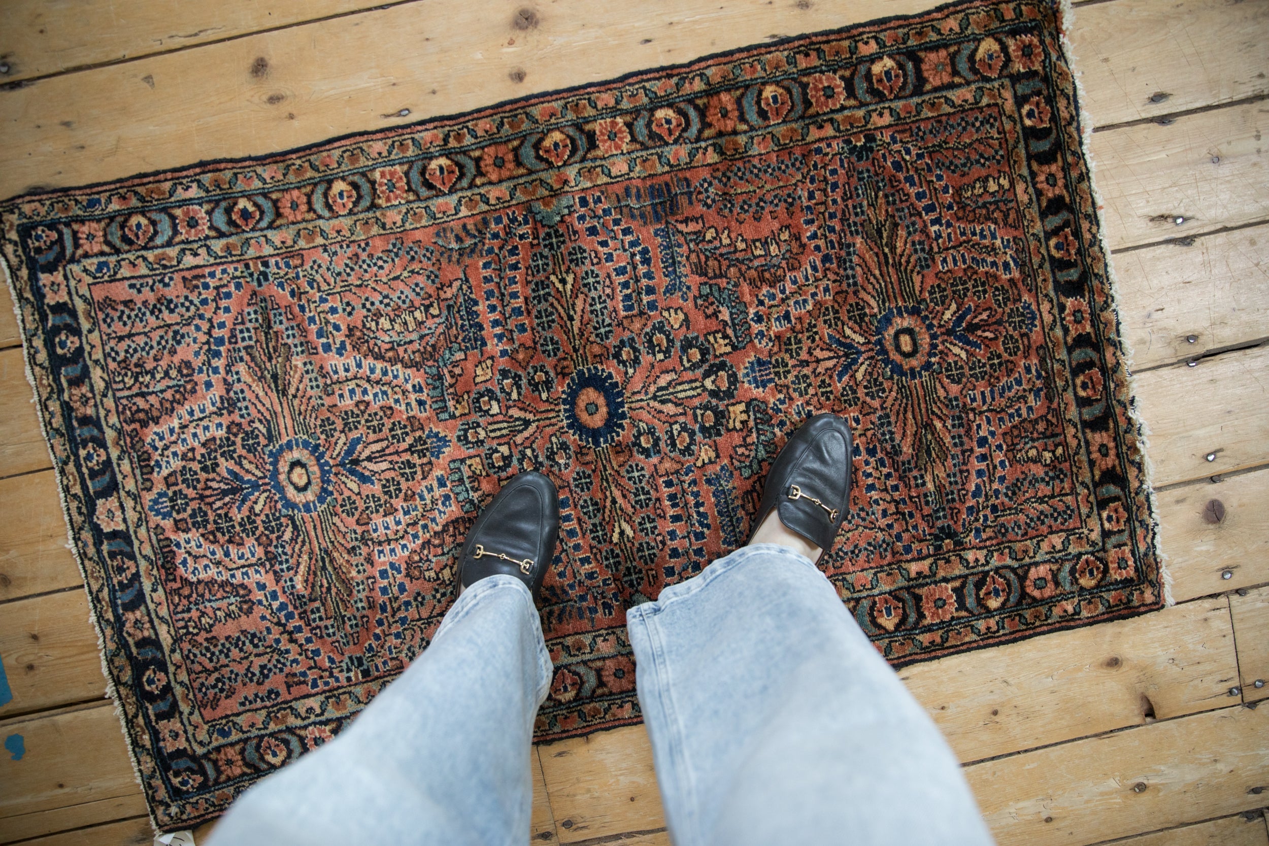 2.5x4 Vintage Fine Lilihan Rug // ONH Item 12004 Image 1