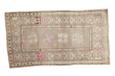 Vintage Distressed Oushak Rug // ONH Item: 12026