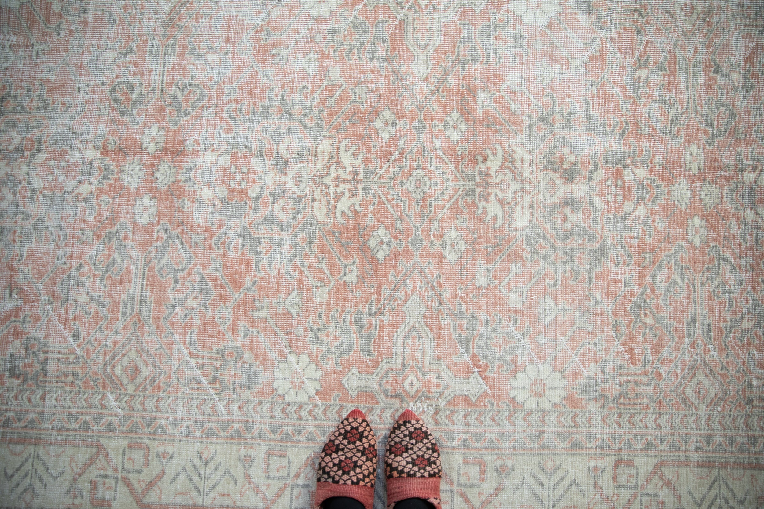 5.5x8 Vintage Distressed Sparta Carpet // ONH Item 12057 Image 1