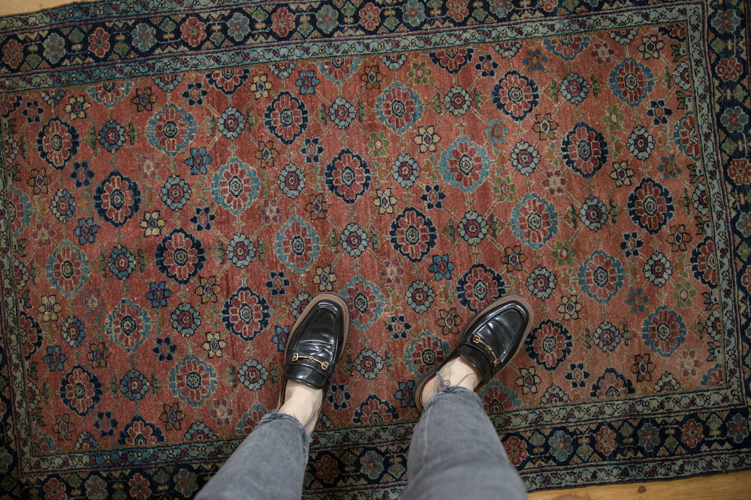 Antique Fine Bibikabad Rug // ONH Item: 12202, Image 1