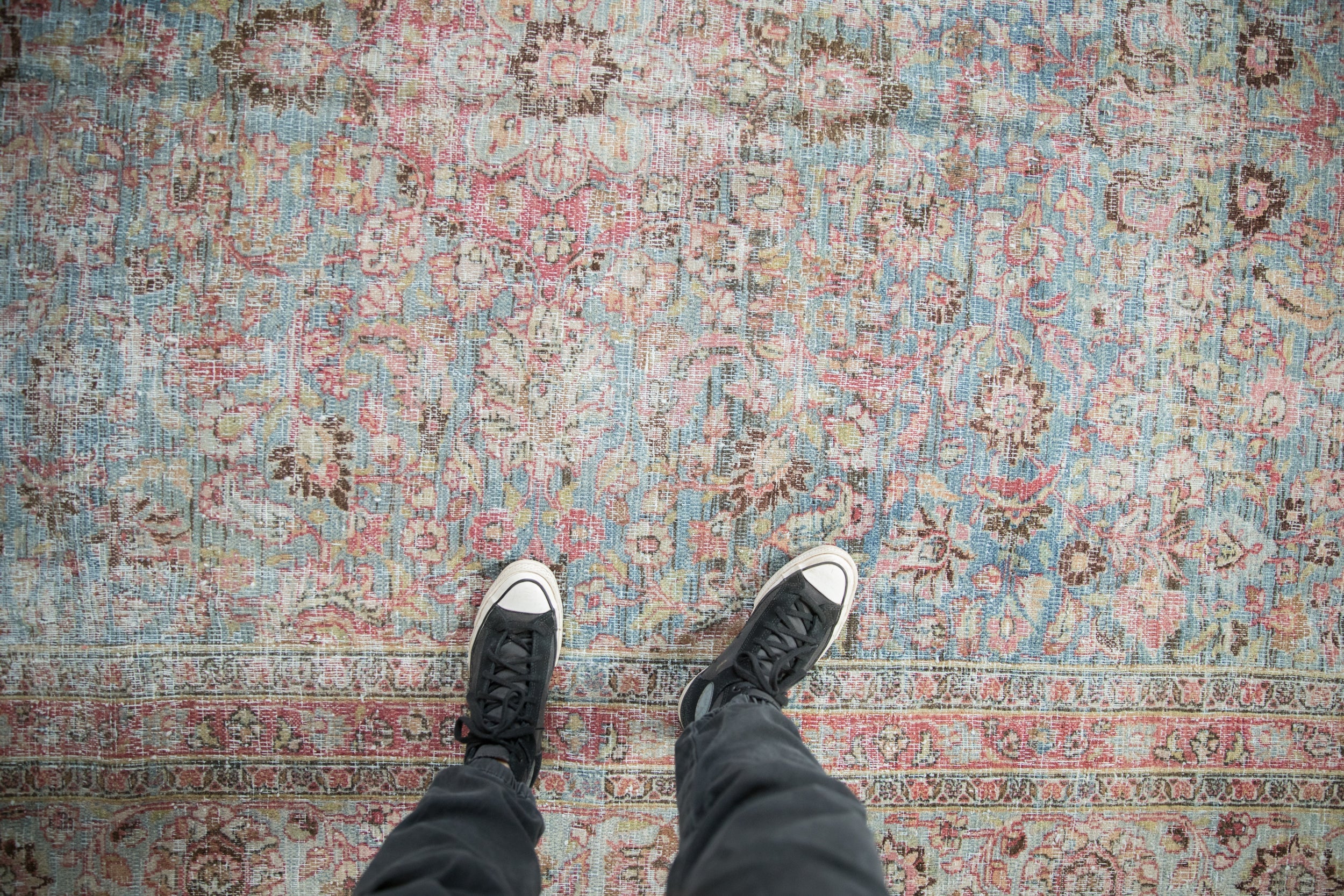 Vintage Distressed Meshed Carpet // ONH Item: 12258, Image 1