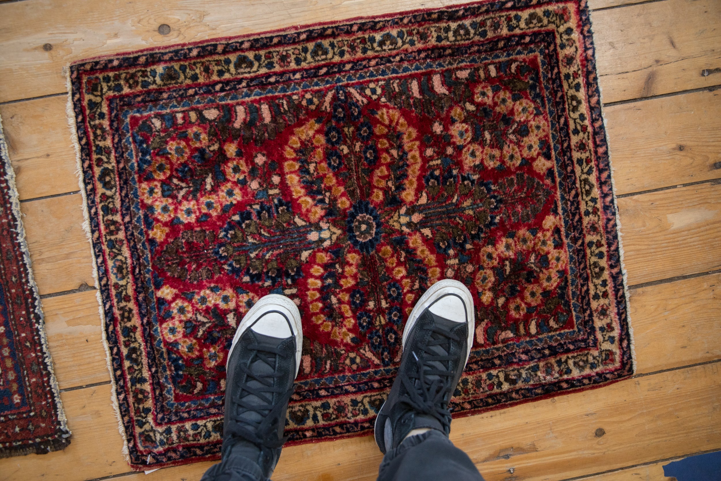 Vintage Sarouk Square Rug Mat // ONH Item: 12323, Image 1