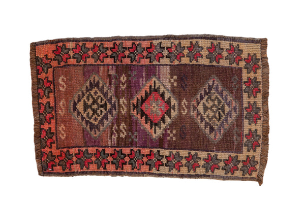 Vintage Distressed Kars Rug Mat // ONH Item: 12455