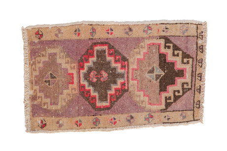 Vintage Distressed Kars Rug Mat // ONH Item: 12459