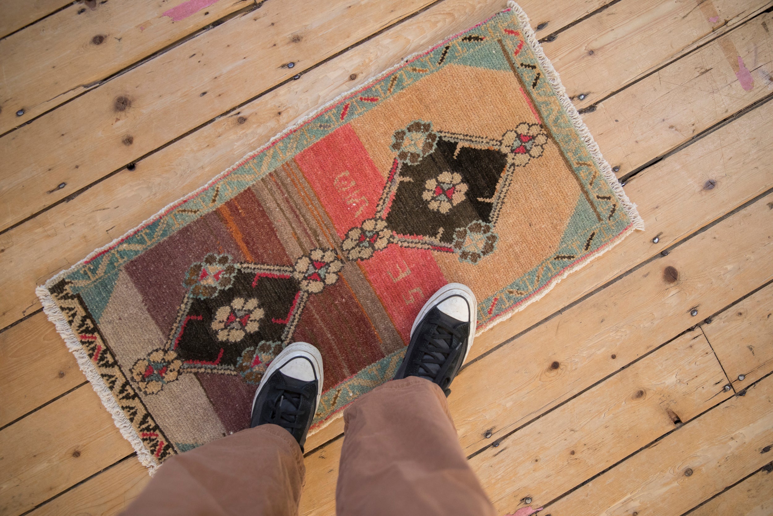 Vintage Distressed Kars Rug Mat // ONH Item: 12460, Image 1