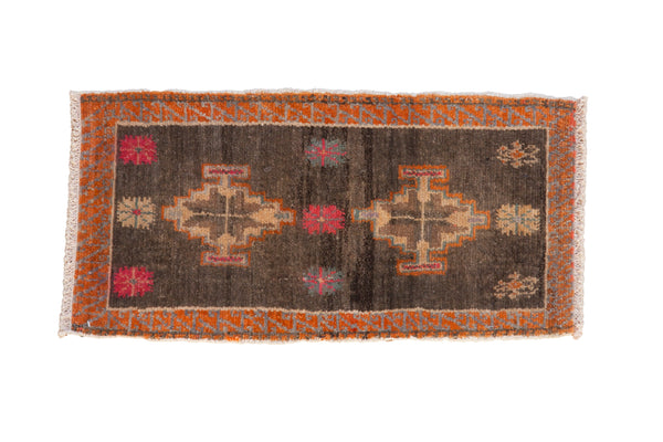 Vintage Distressed Kars Rug Mat // ONH Item: 12463