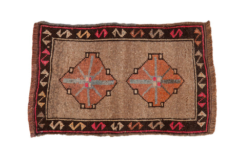 Vintage Distressed Kars Rug Mat // ONH Item: 12464