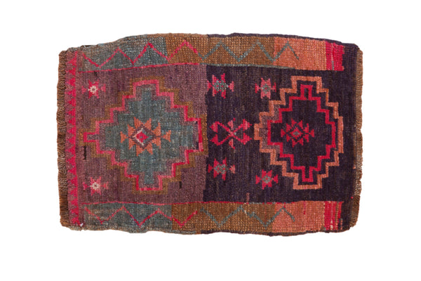 Vintage Distressed Kars Rug Mat // ONH Item: 12465