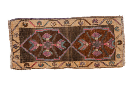 Vintage Distressed Kars Rug Mat // ONH Item: 12466