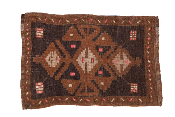 Vintage Distressed Kars Rug Mat // ONH Item: 12469