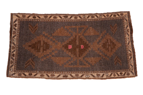 Vintage Distressed Kars Rug Mat // ONH Item: 12471