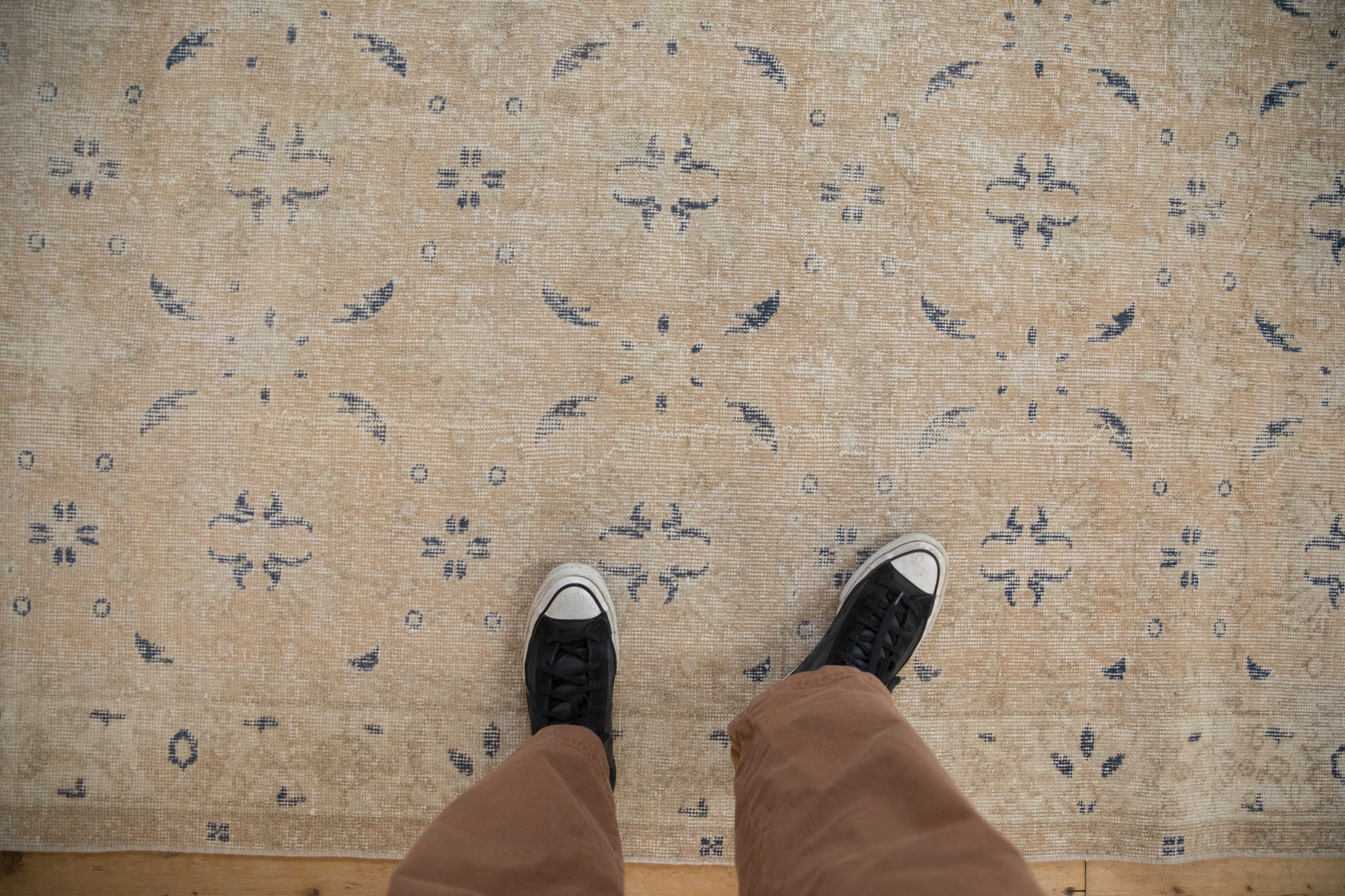 Vintage Distressed Sparta Carpet // ONH Item: 12474, Image 1