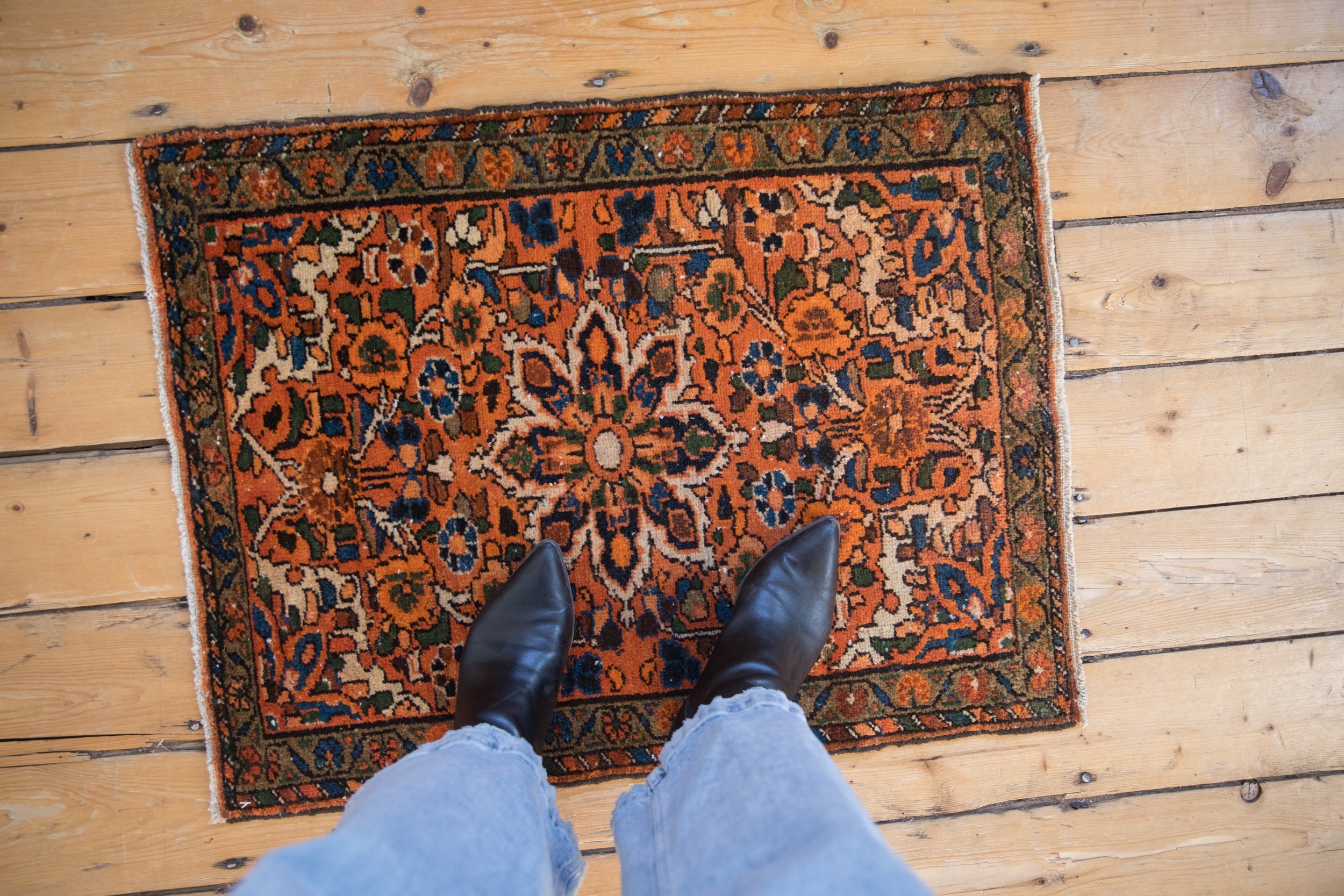 Vintage Hamadan Rug Mat // ONH Item: 12498, Image 1