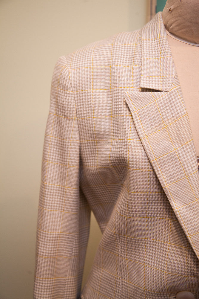 Vintage 80s Christian Dior Womens Suit // Size 4 - 6 // Houndstooth Light Colors // ONH Item 1503 Image 1