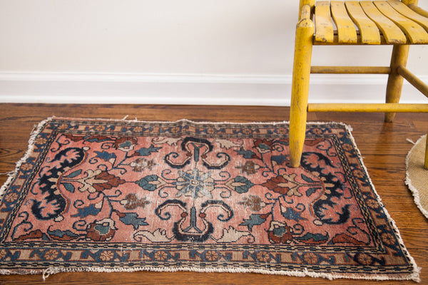 2x3 Early Persian Lilihan Rug Mat // ONH Item 1524 Image 1