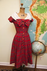Vintage 50s red plaid dress bodice, with oversized white collar and big bow.