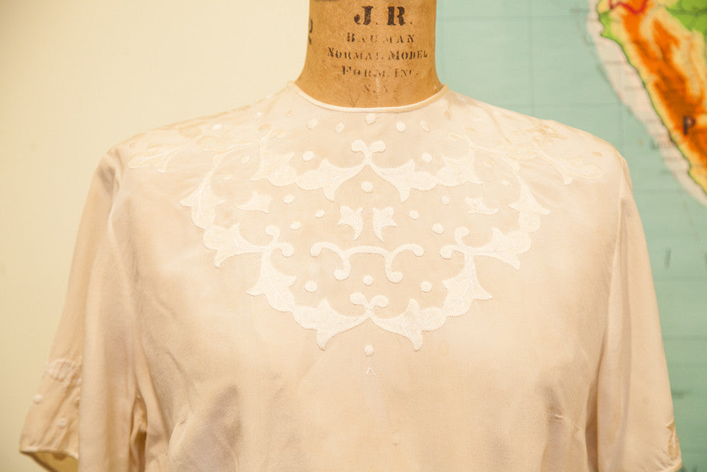 Vintage 50s Tailored Woman Silk Embroidered Blouse // ONH Item 1573 Image 1