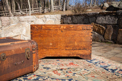 Vintage Cedar Blanket Chest Trunk // ONH Item 1615