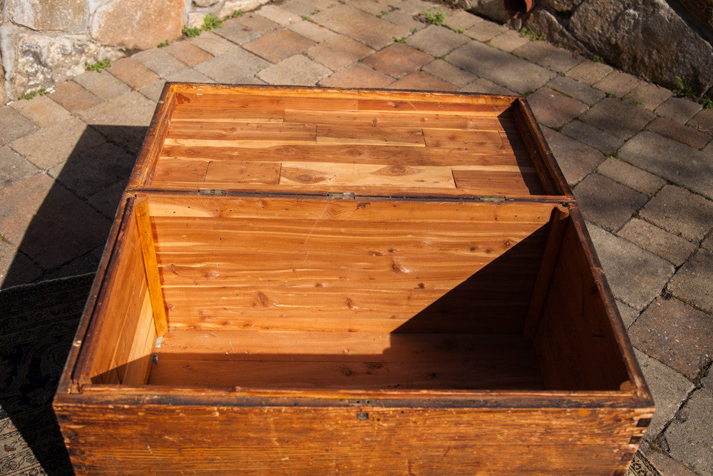 Vintage Cedar Blanket Chest Trunk // ONH Item 1615 Image 1