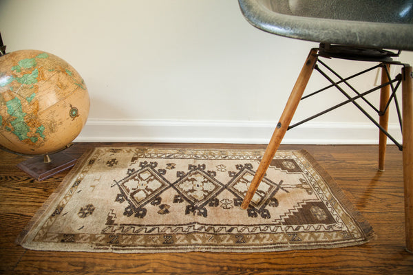 2x2.5 Muted Vintage Turkish Rug // ONH Item 1617