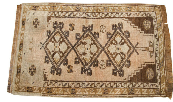 2x2.5 Muted Vintage Turkish Rug // ONH Item 1617 Image 1