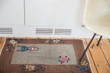 Early 20th century Art Deco Chinese Fette-Li rug corner: bronze floral border, blue vase.