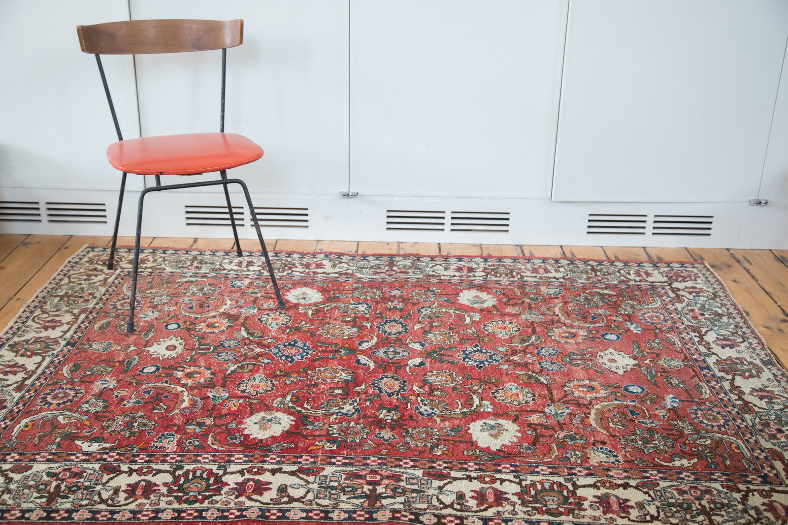 5x7 Vintage Distressed Rug // ONH Item 2300 Image 1