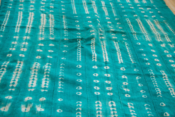 3.5x4.5 Unusual Green Indigo Throw // ONH Item 2565 Image 1