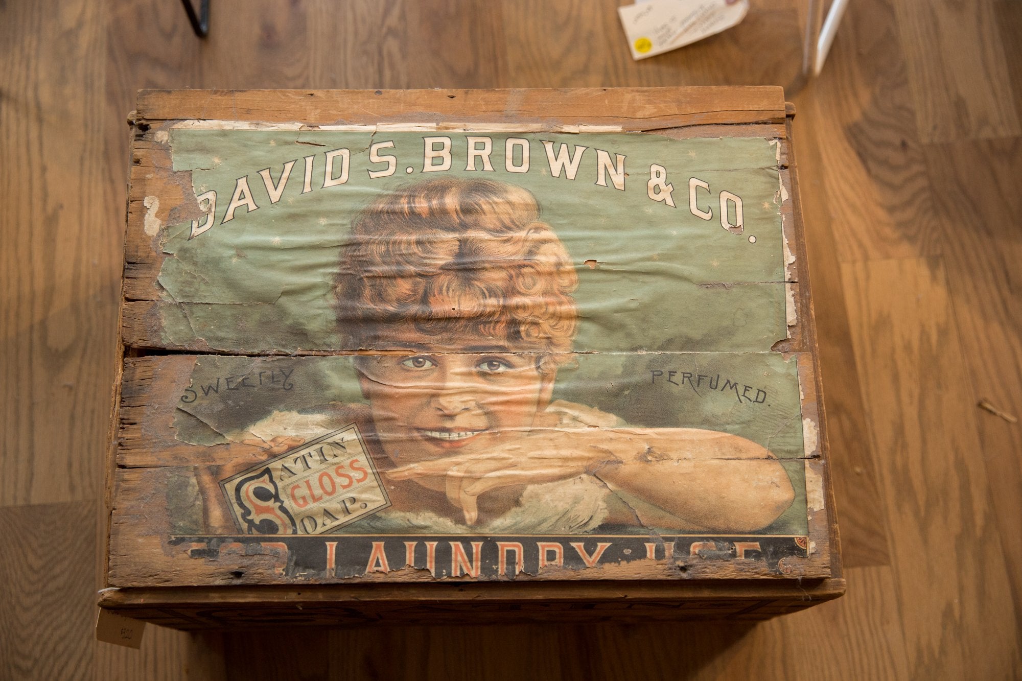 Antique Soap Box Crate with Label / Item 2568 image 1