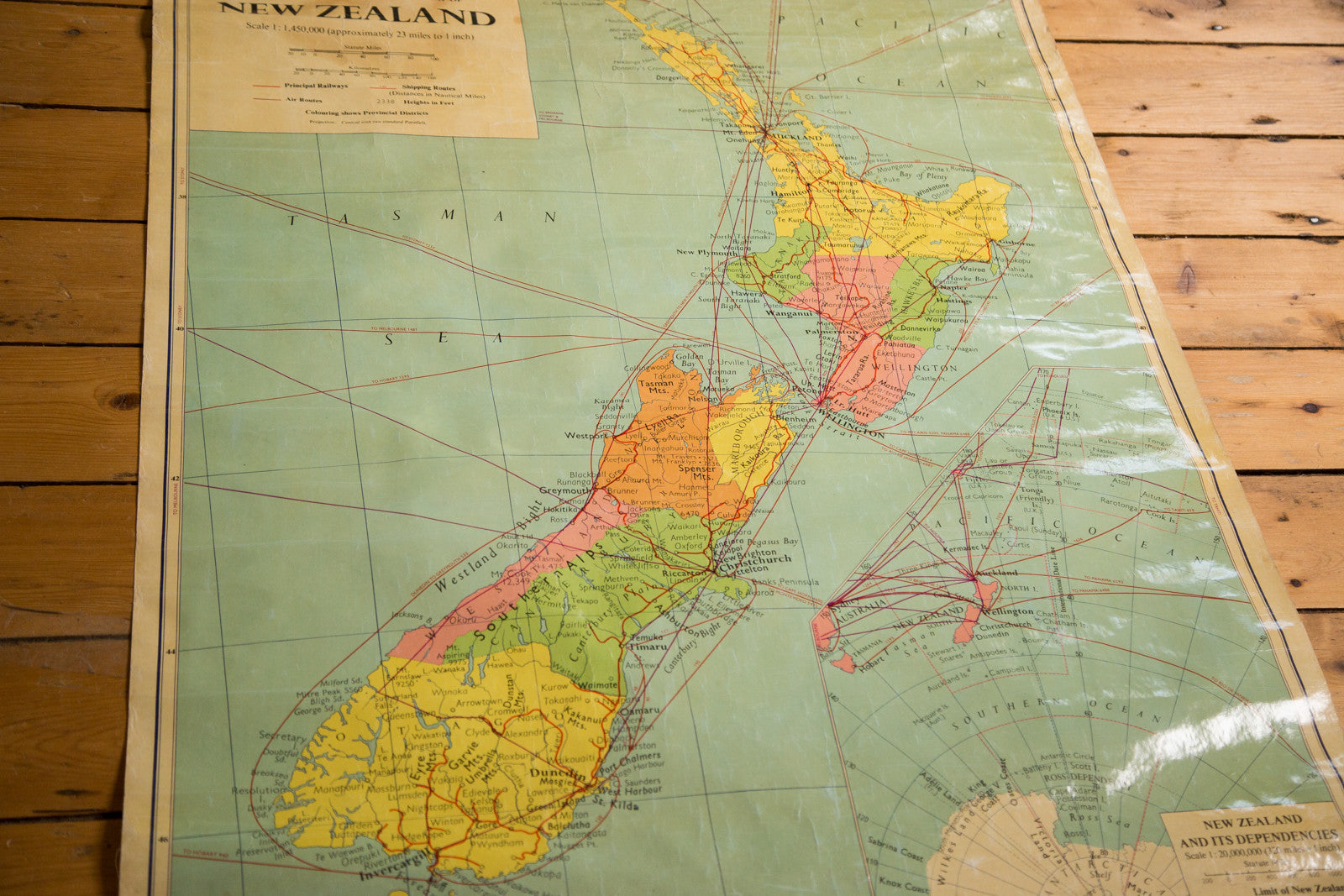 Vintage New Zealand Pull Down Map // ONH Item 2738 Image 1