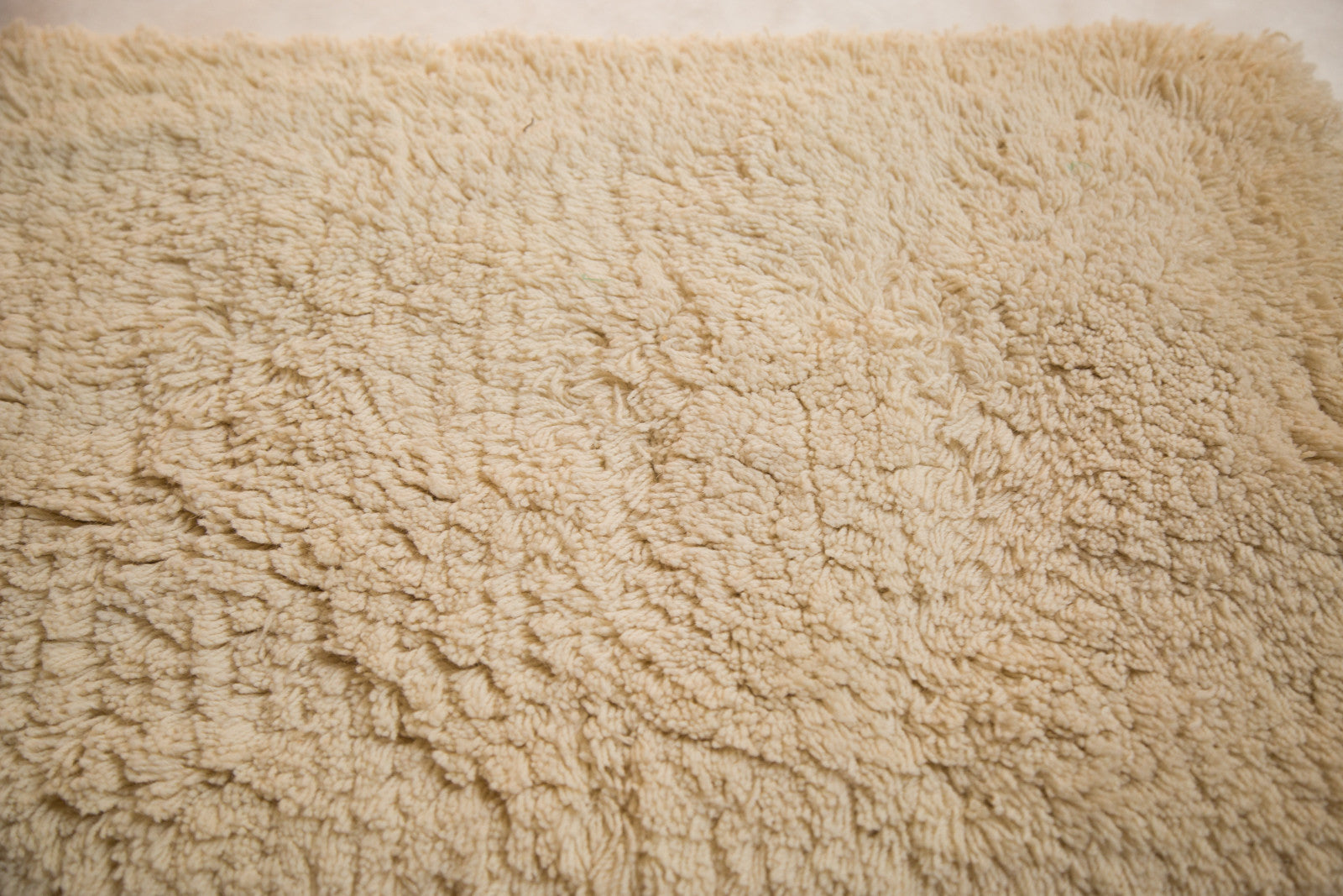 2x3 New Moroccan Shag Bath Mat // ONH Item 3051 Image 1