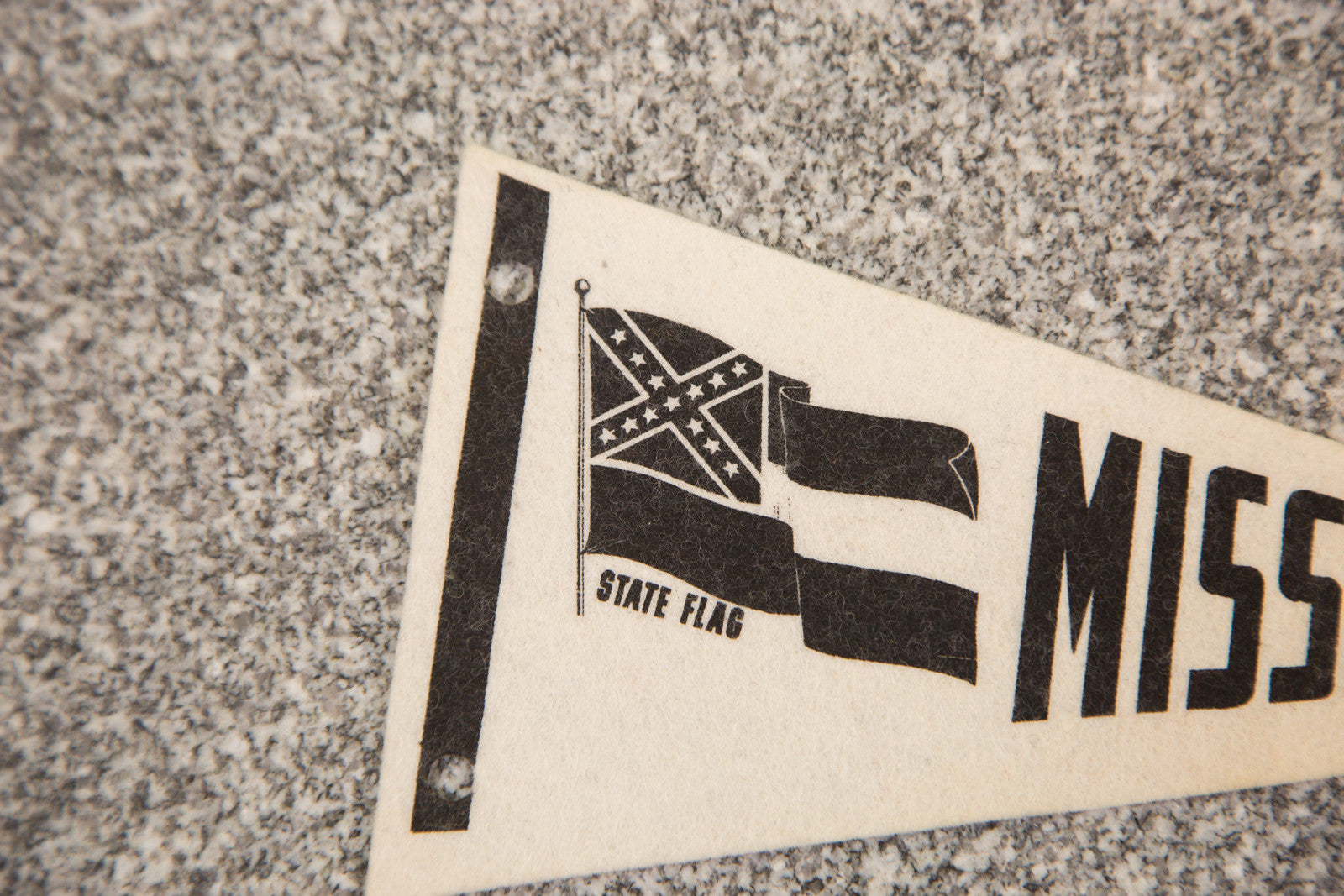 Mississippi State Felt Flag // ONH Item 3080 Image 1
