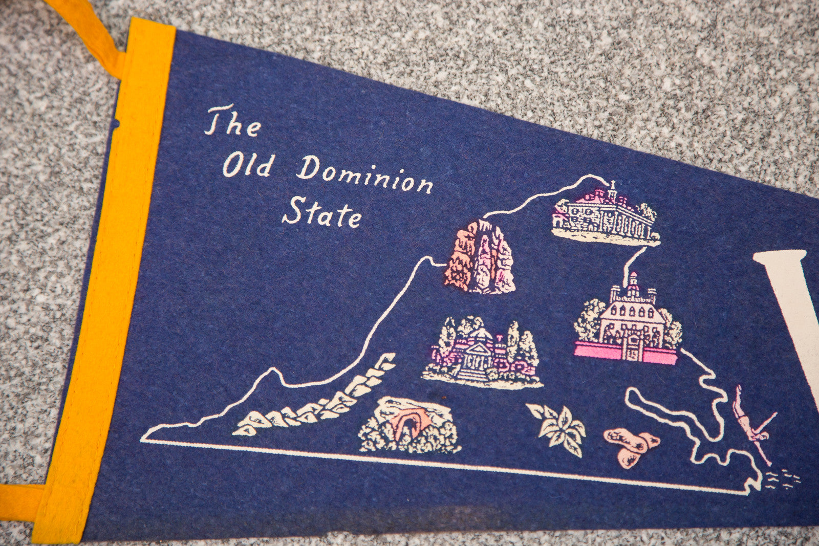 Virginia Old Dominion State Felt Flag // ONH Item 3100 Image 1