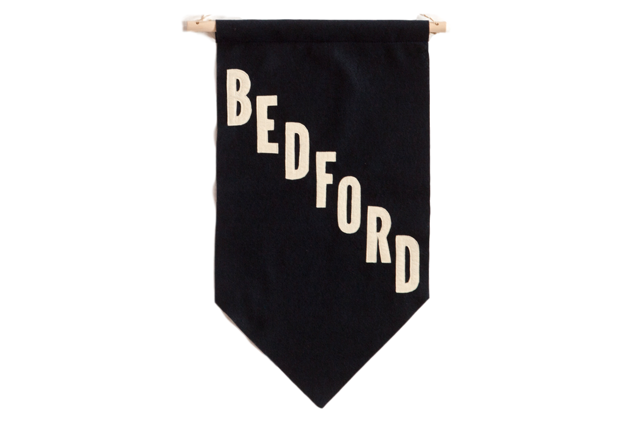 LG Bedford Felt Flag Banner // ONH Item 3225