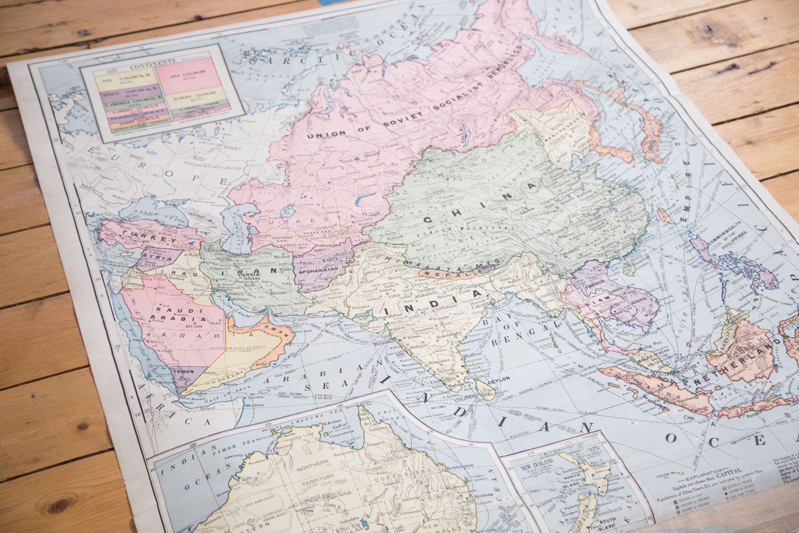 Vintage 1930s Cram's large student map of Asia and Australia