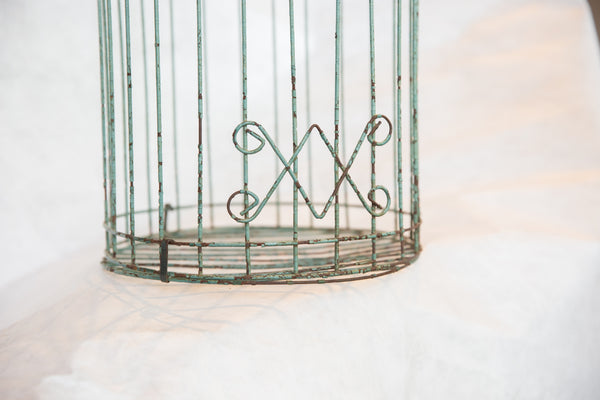 Vintage Chippy Blue Birdcage // ONH Item 3546 Image 1