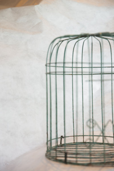 Vintage Chippy Blue Birdcage // ONH Item 3546 Image 2