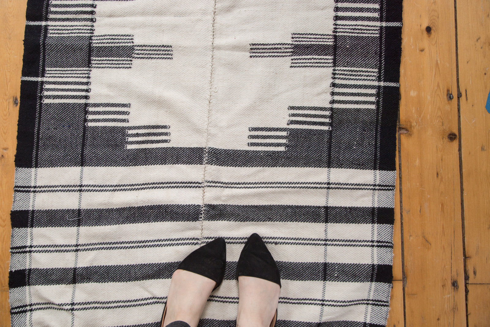 3x5 Vintage Kurdish Throw Rug // ONH Item 3583 Image 1