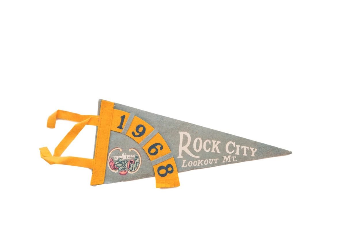 Rock City Lookout Mountain 1968 Felt Flag // ONH Item 3805