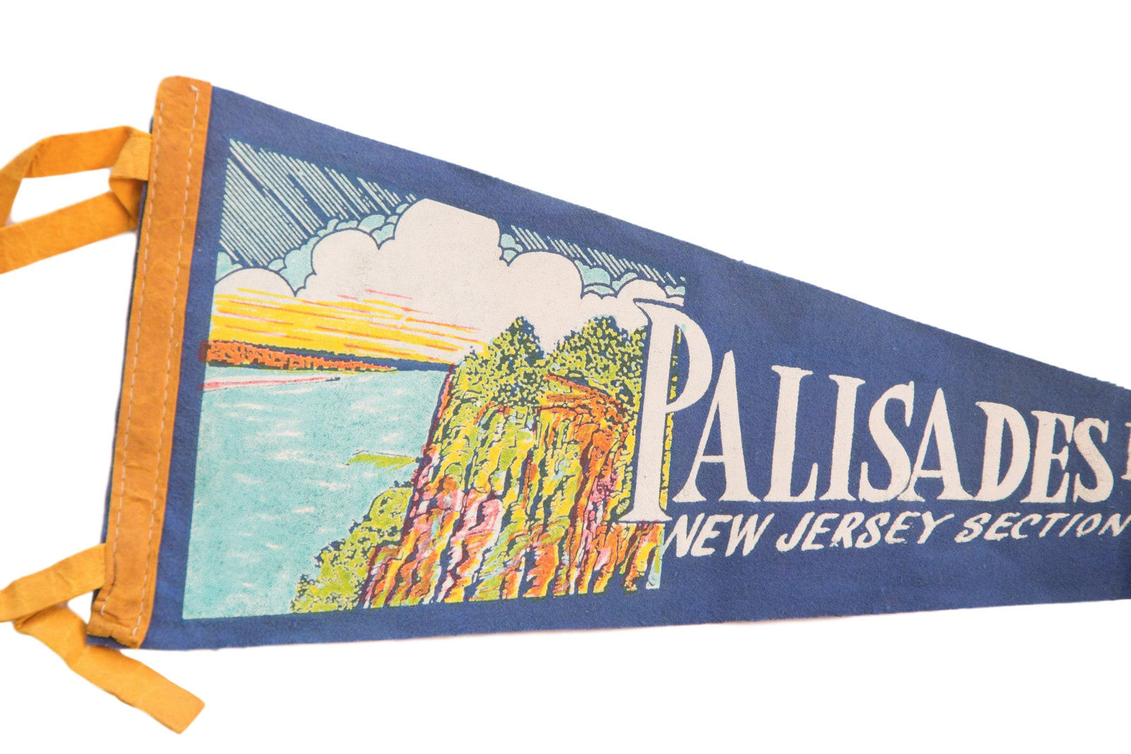 Palisades Interstate Park New Jersey Section Felt Flag // ONH Item 3851 Image 1